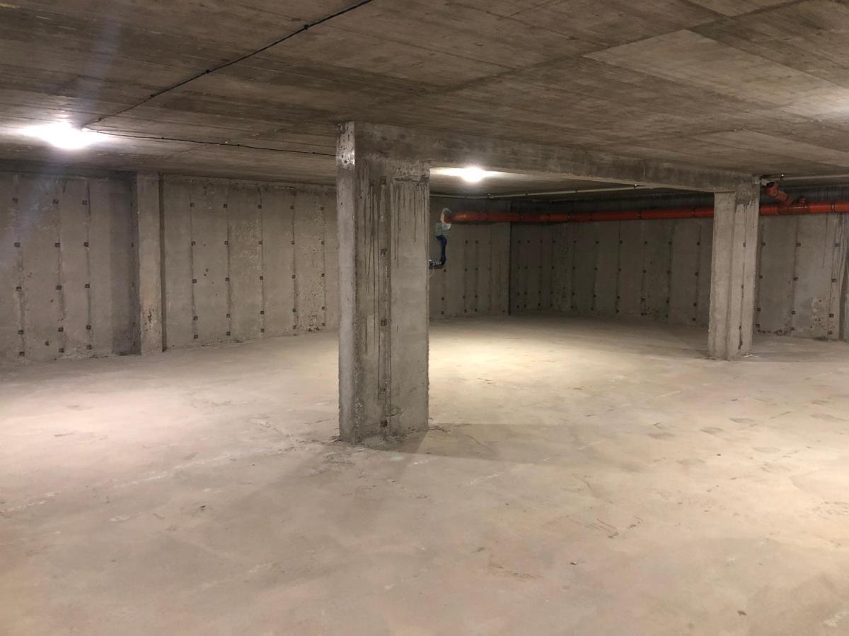 Luxury Apartment 1 Free Underground Parking Pazardzhik Exterior photo